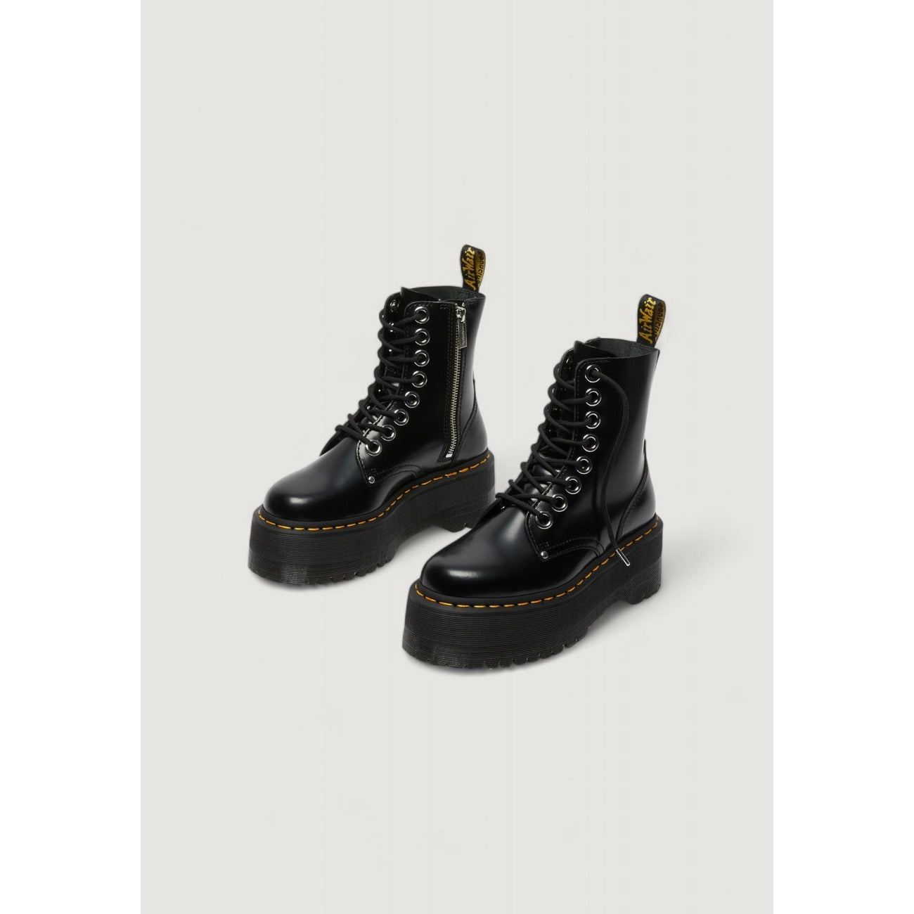 Dr. Martens Laarzen Dames Zwart – Leer-Stof Mix & Rubberzool